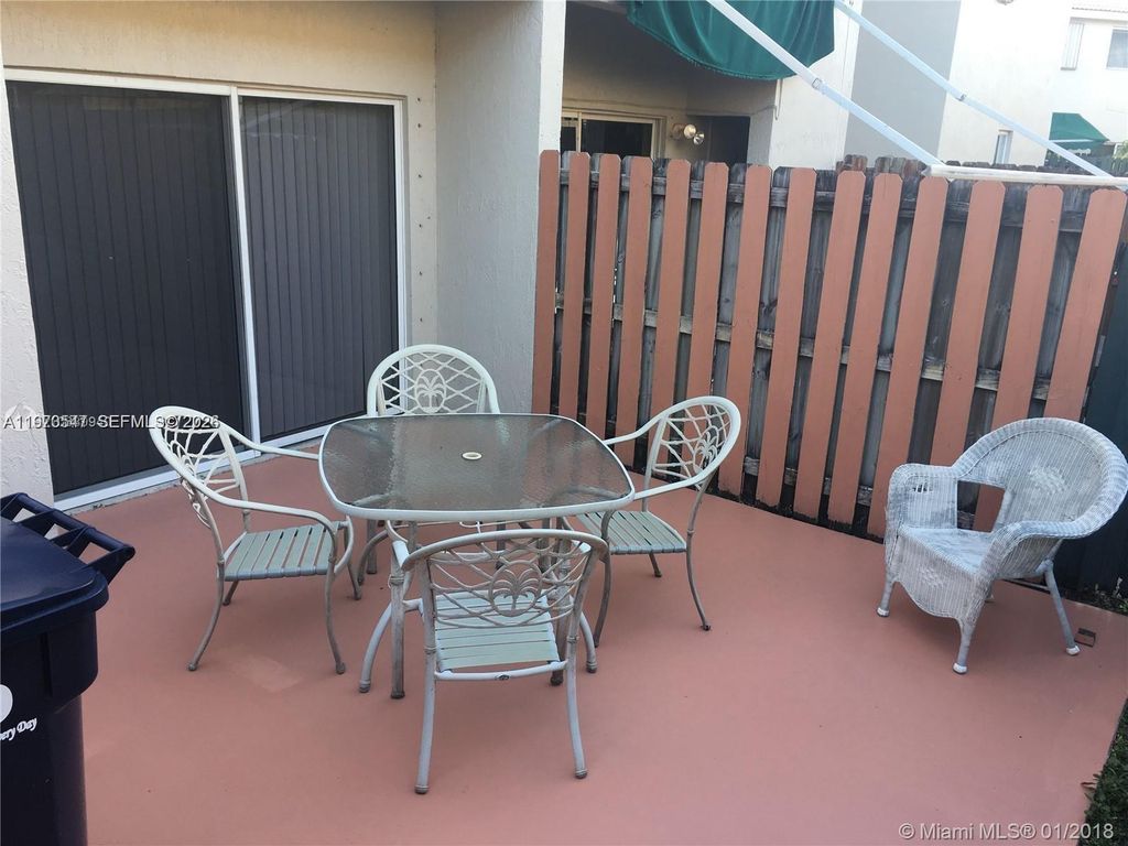 8336 NW 10th St 8H, Miami, FL 33126