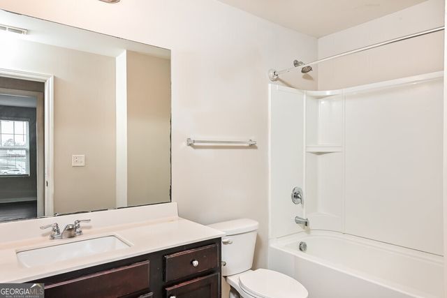 3775 Newbury Place Drive, Loganville, GA 30052