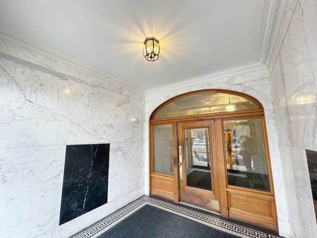 74 Fenway 54, Boston, MA 02115