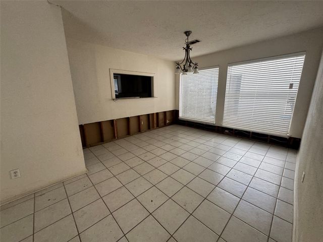 6207 Rollingbrook Drive, Houston, TX 77096
