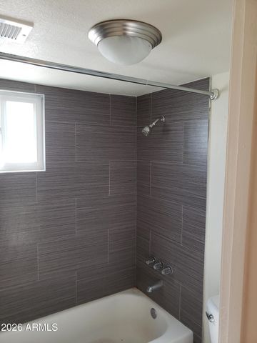 1330 E HIGHLAND Avenue 6A, Phoenix, AZ 85014