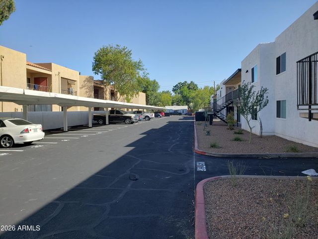 1330 E HIGHLAND Avenue 6A, Phoenix, AZ 85014