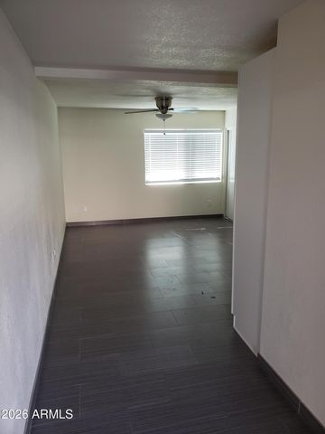 1330 E HIGHLAND Avenue 6A, Phoenix, AZ 85014