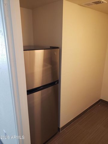 1330 E HIGHLAND Avenue 6A, Phoenix, AZ 85014