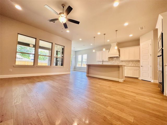 2402 Hollow Way, Garland, TX 75041