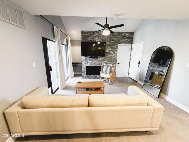 10115 E MOUNTAIN VIEW Road 2104, Scottsdale, AZ 85258