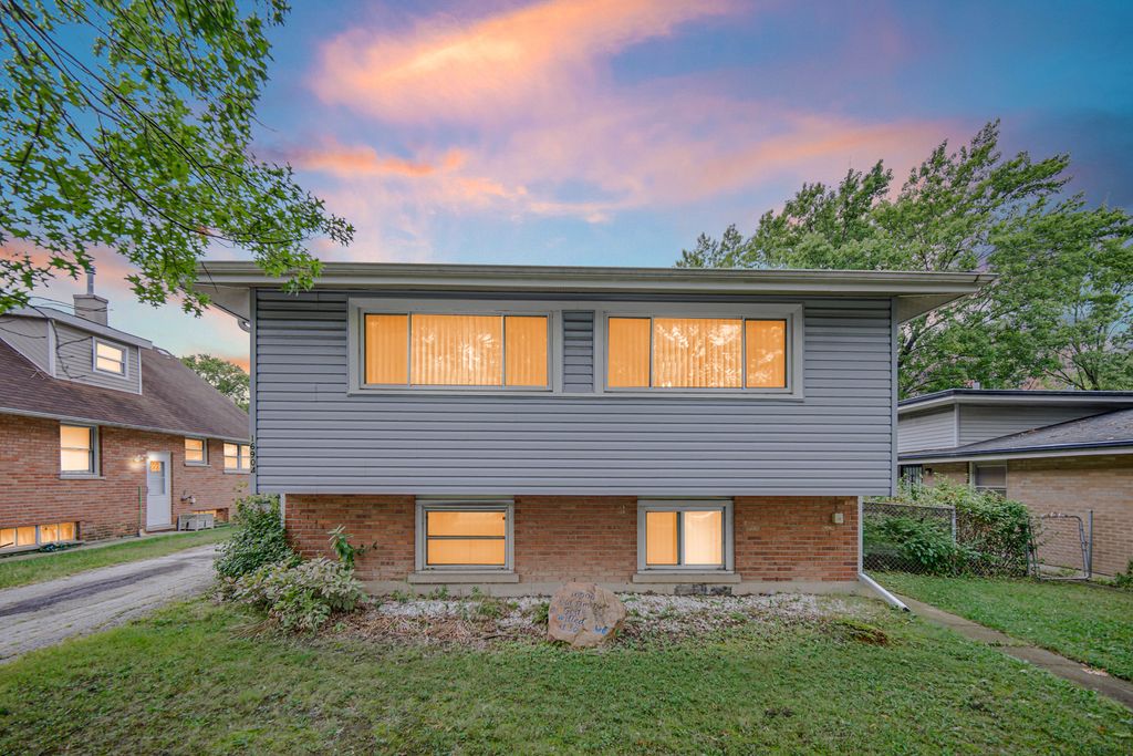 16904 Old Elm Drive, Country Club Hills, IL 60478 — exterior
