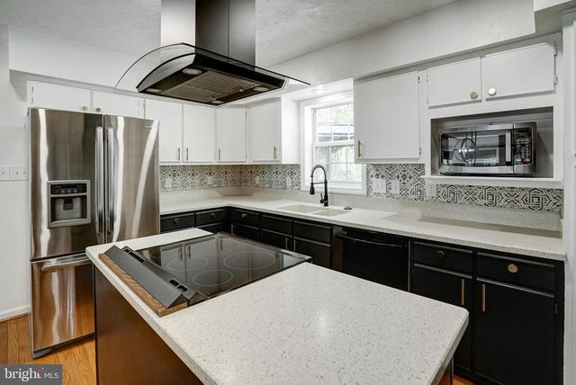 130 OAKLEIGH LN, Bumpass, VA 23024
