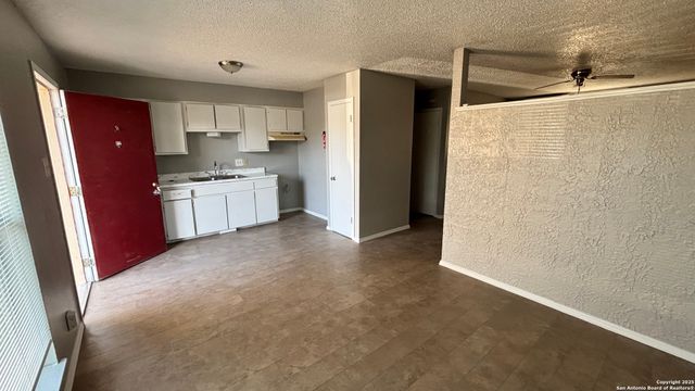 5602 Bienville Dr Apt D2, San Antonio, TX 78233