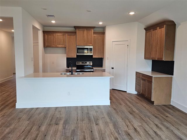 12007 Curlin Drive, Willis, TX 77318