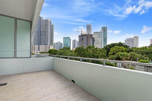 1600 SW 1 Ave 305, Miami, FL 33129