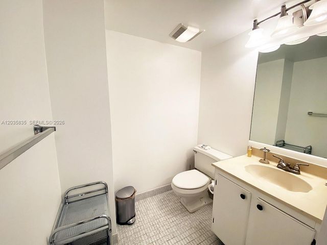 290 174th Street 414, Sunny Isles Beach, FL 33160