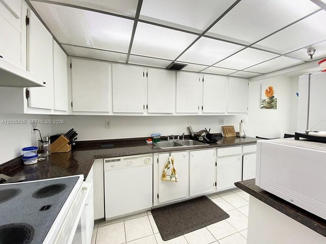 290 174th Street 414, Sunny Isles Beach, FL 33160