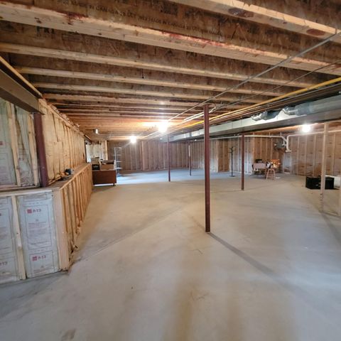 13667 Limerick Drive, St. John, IN 46373