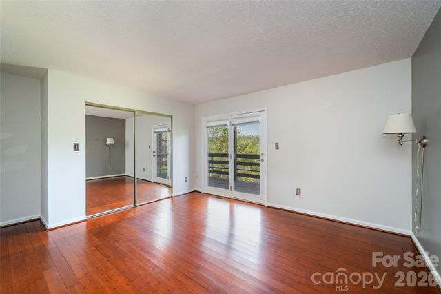 305 Piney Mountain Drive J1, Asheville, NC 28805