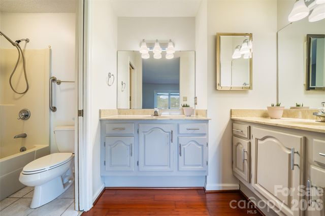 305 Piney Mountain Drive J1, Asheville, NC 28805