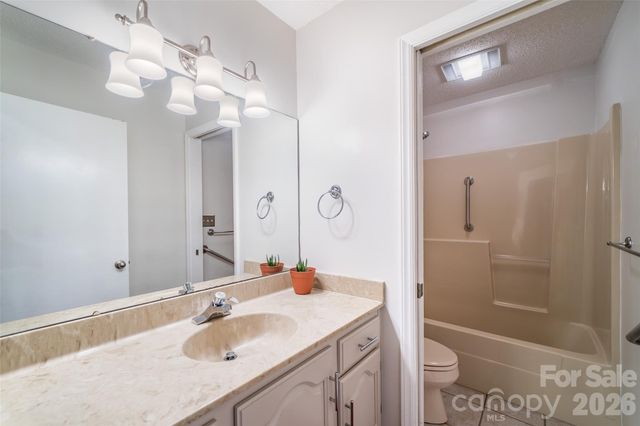 305 Piney Mountain Drive J1, Asheville, NC 28805
