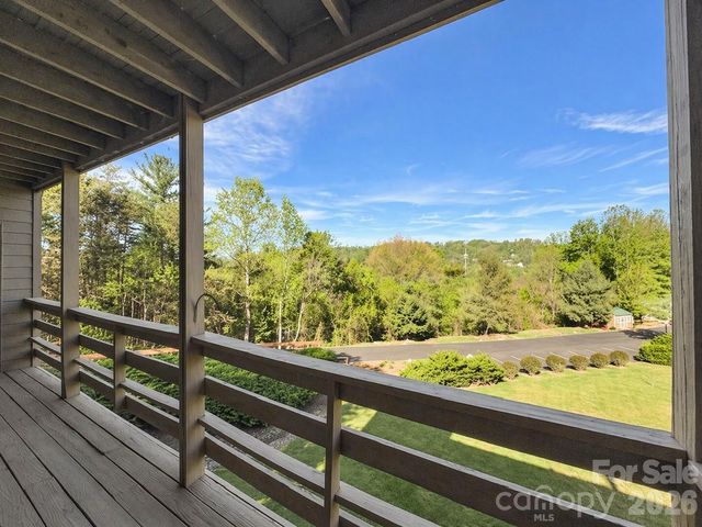 305 Piney Mountain Drive J1, Asheville, NC 28805