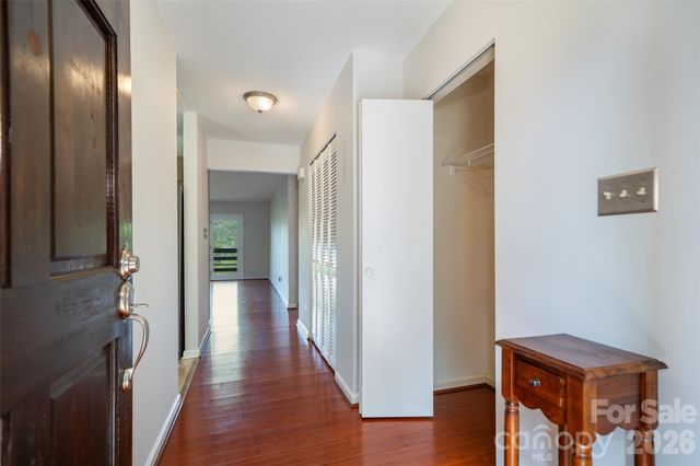 305 Piney Mountain Drive J1, Asheville, NC 28805