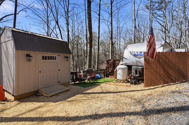 40 9th Street, Ellijay, GA 30540