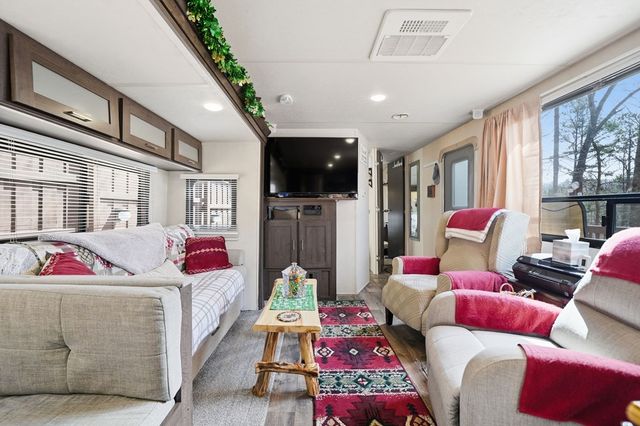 40 9th Street, Ellijay, GA 30540