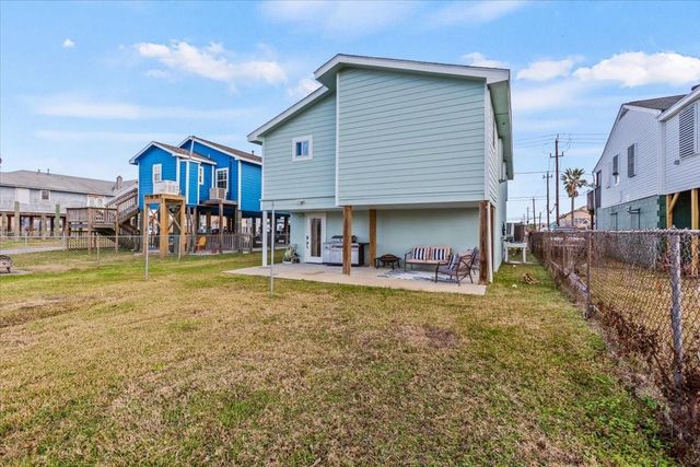 2127 65th Street, Galveston, TX 77551