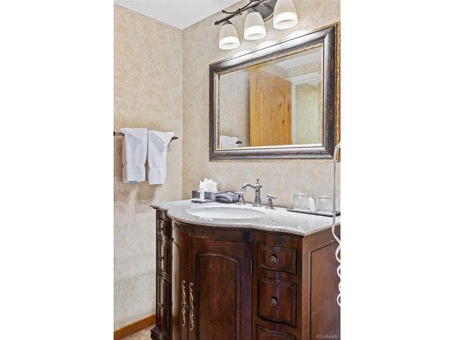 640 Village Rd 4-4220, Breckenridge, CO 80424