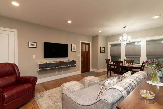 543 53rd Street, Des Moines, IA 50312