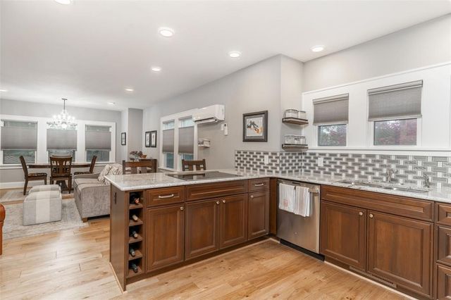 543 53rd Street, Des Moines, IA 50312