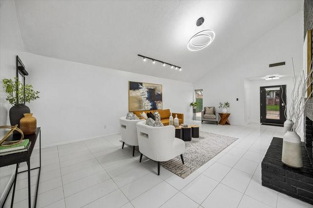 11319 Olympia Drive, Houston, TX 77077