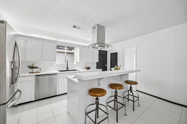 11319 Olympia Drive, Houston, TX 77077