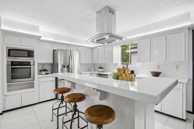 11319 Olympia Drive, Houston, TX 77077