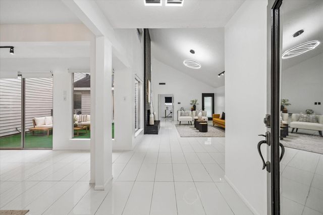 11319 Olympia Drive, Houston, TX 77077