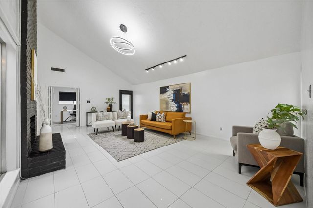 11319 Olympia Drive, Houston, TX 77077