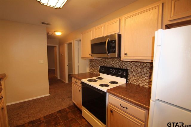 211 Willowbrook, Whitehouse, TX 75791