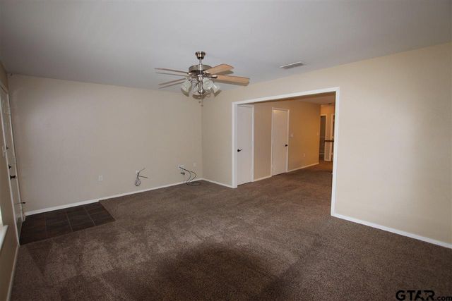 211 Willowbrook, Whitehouse, TX 75791