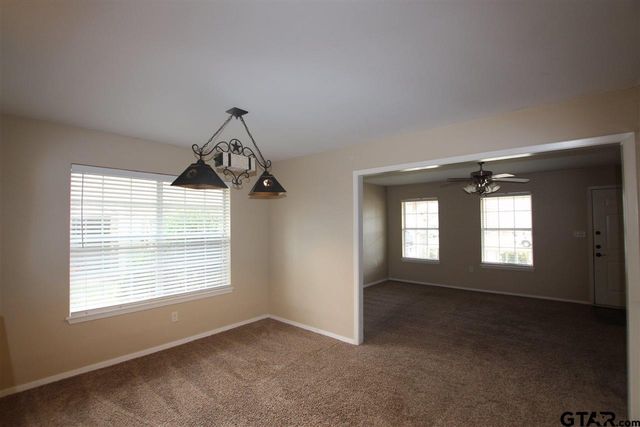 211 Willowbrook, Whitehouse, TX 75791