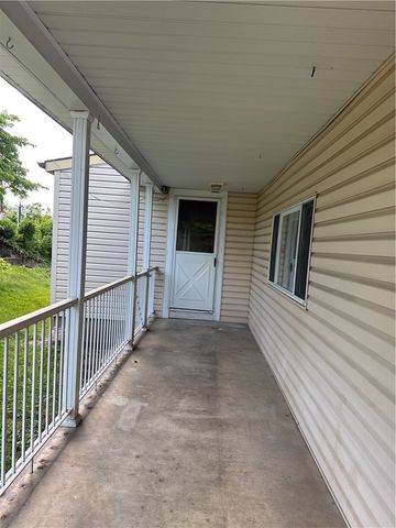 2807 Fayette St, Mckeesport, PA 15132