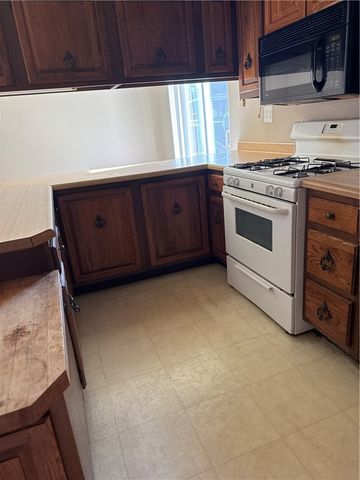 2807 Fayette St, Mckeesport, PA 15132