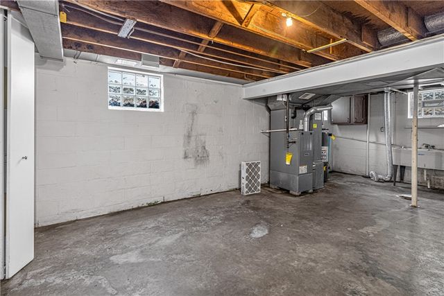 2807 Fayette St, Mckeesport, PA 15132