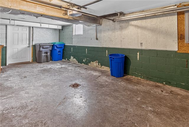 2807 Fayette St, Mckeesport, PA 15132