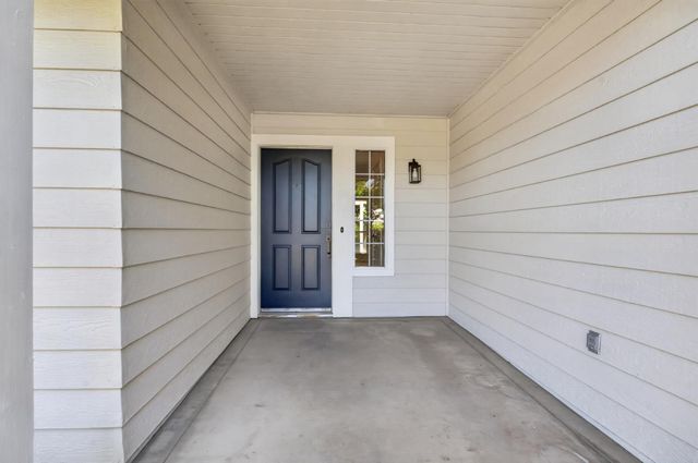 2248 Country Manor Dr, Riverbank, CA 95367