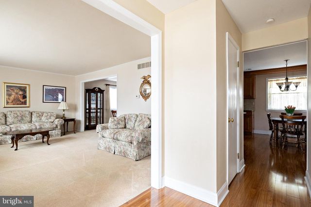 3 ARLINGTON, Sewell, NJ 08080