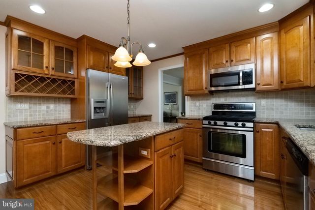 3 ARLINGTON, Sewell, NJ 08080