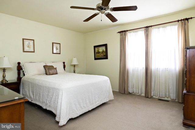 3 ARLINGTON, Sewell, NJ 08080