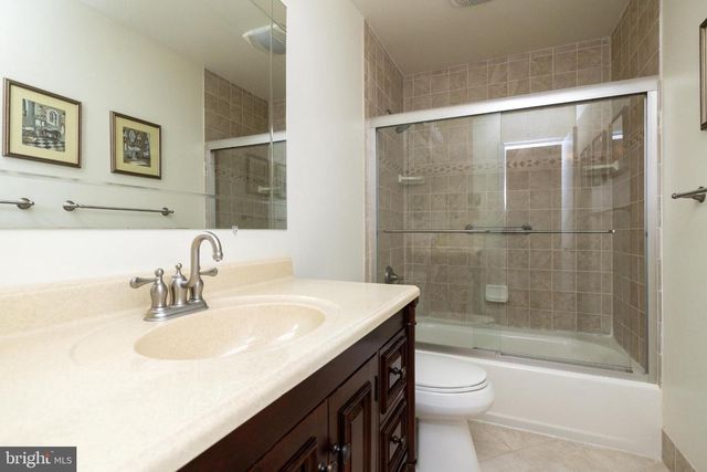 3 ARLINGTON, Sewell, NJ 08080