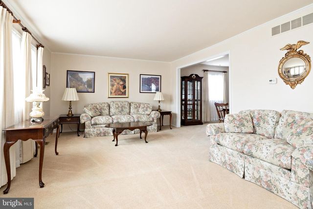 3 ARLINGTON, Sewell, NJ 08080