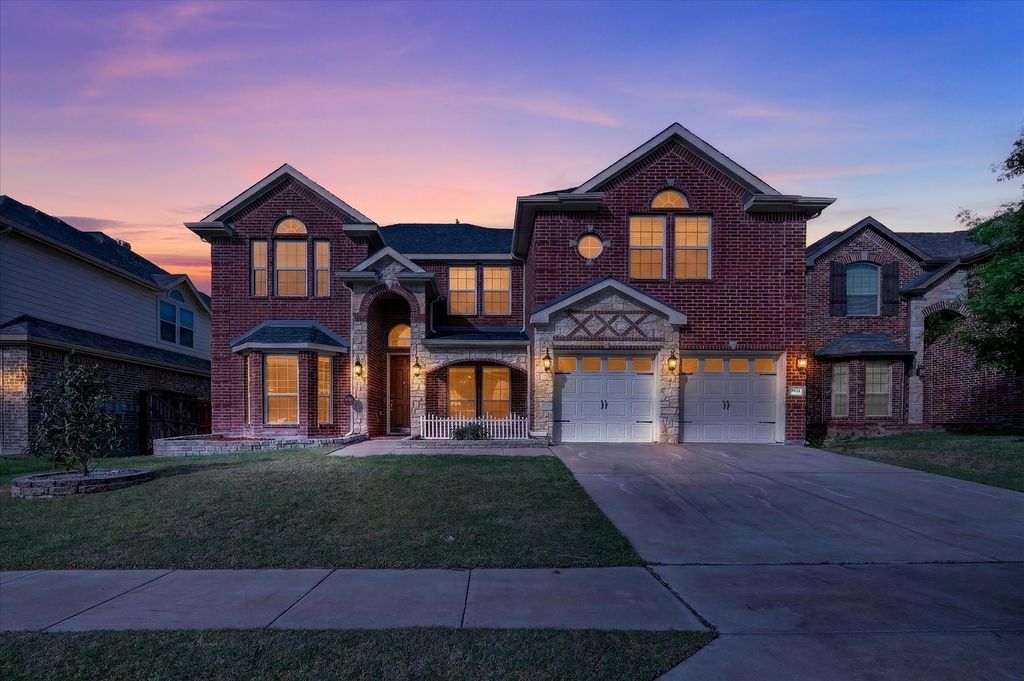 9821 Nolina Road, Fort Worth, TX 76177