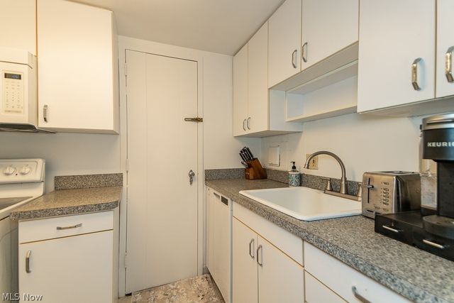 19201 Van Aken Boulevard 313, Shaker Heights, OH 44122