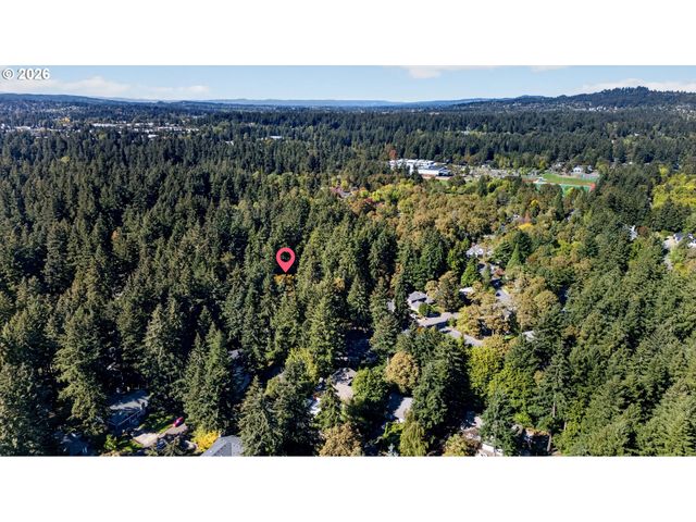 18861 Indian Springs Cir, Lake Oswego, OR 97035